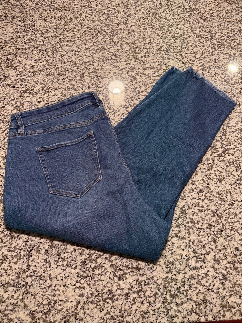 Ava & Viv Distressed Denim Jeans